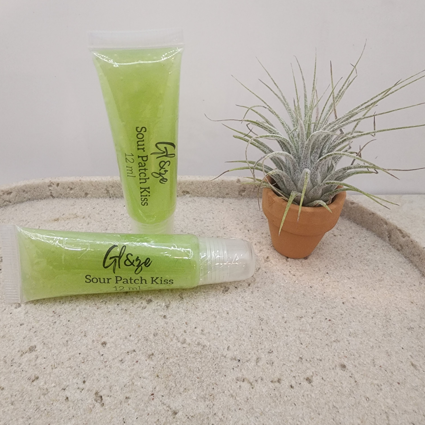 Gl&ze Lip Oil + Gloss Hybrid | High shine meets nourishing lip care